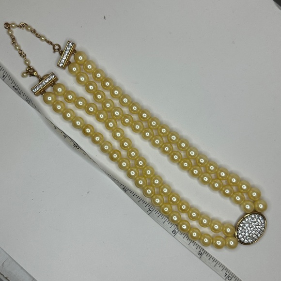 Avon Necklace Vintage 2 Strand Faux Pearl Gold Tone Rhinestone PC Initials - Picture 6 of 9